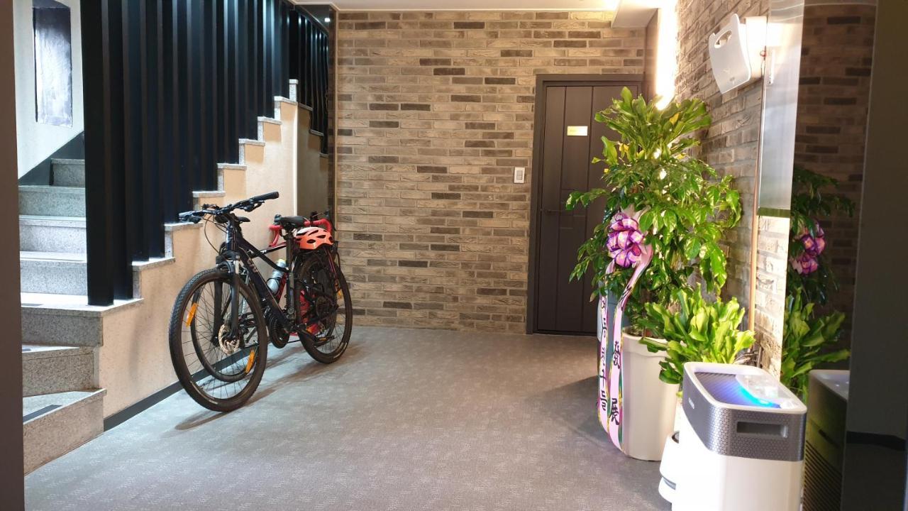 Hotel Huestay-Keumho Seogwipo Eksteriør billede